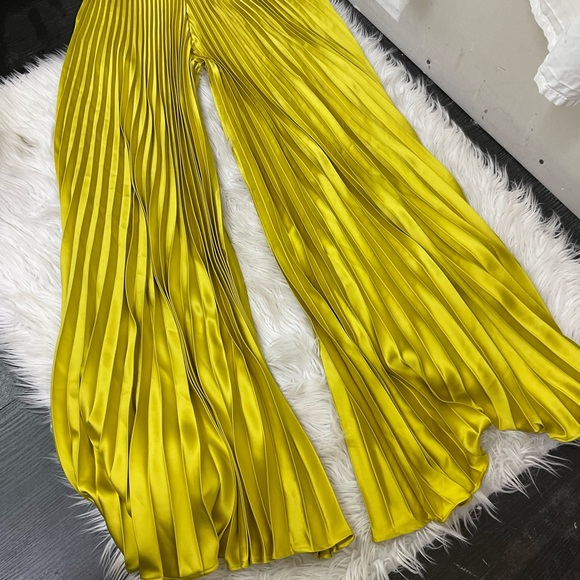 NEW Ieena Mac Duggal Chartreuse 23619 Pleated Wide Leg Open Back Jumpsuit Size 2 - Picture 8 of 16